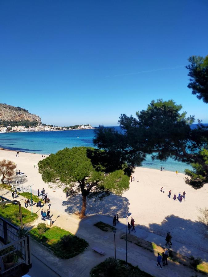 Il Cristallo Sul Mare Lejlighed Mondello Eksteriør billede